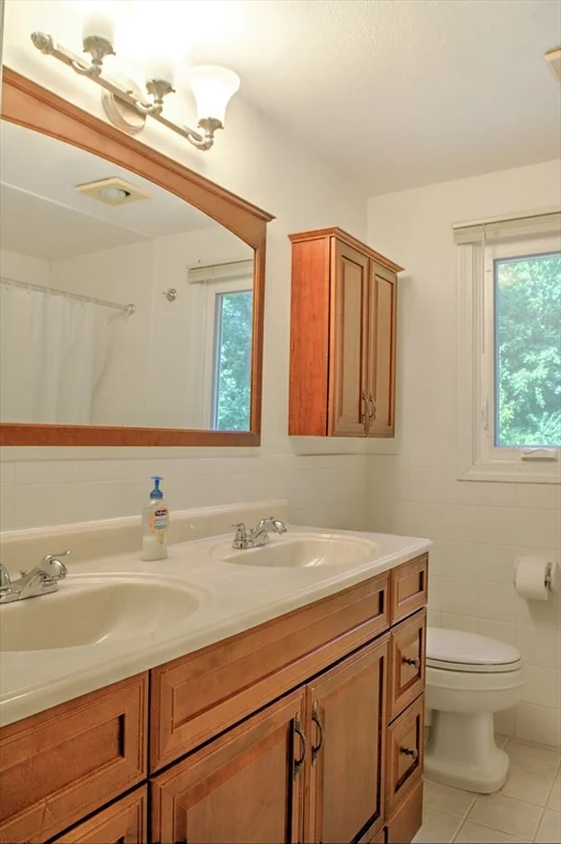 3 bed, 2 bath apartment for rent at 51 Pleasant St, Westford — photo 18 of 25