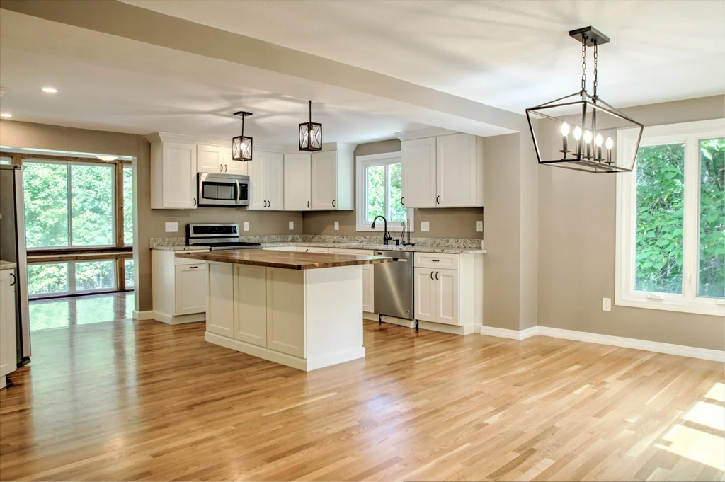 3 bed, 2 bath apartment for rent at 51 Pleasant St, Westford — photo 5 of 25