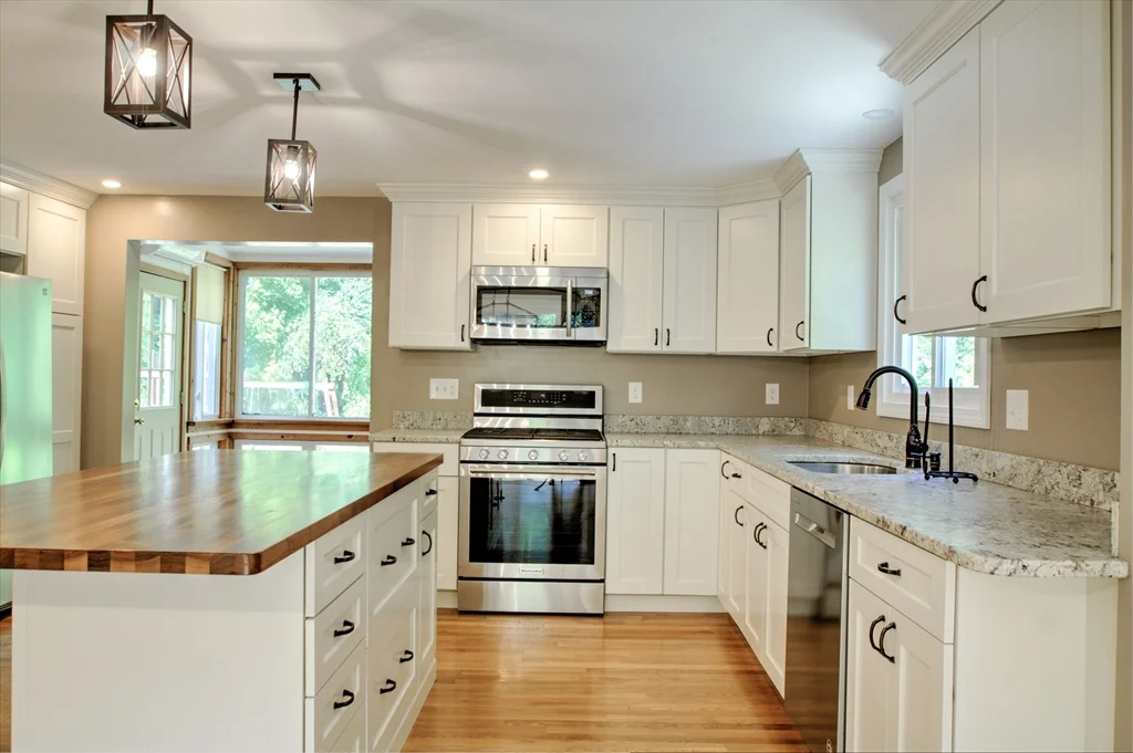3 bed, 2 bath apartment for rent at 51 Pleasant St, Westford — photo 7 of 25