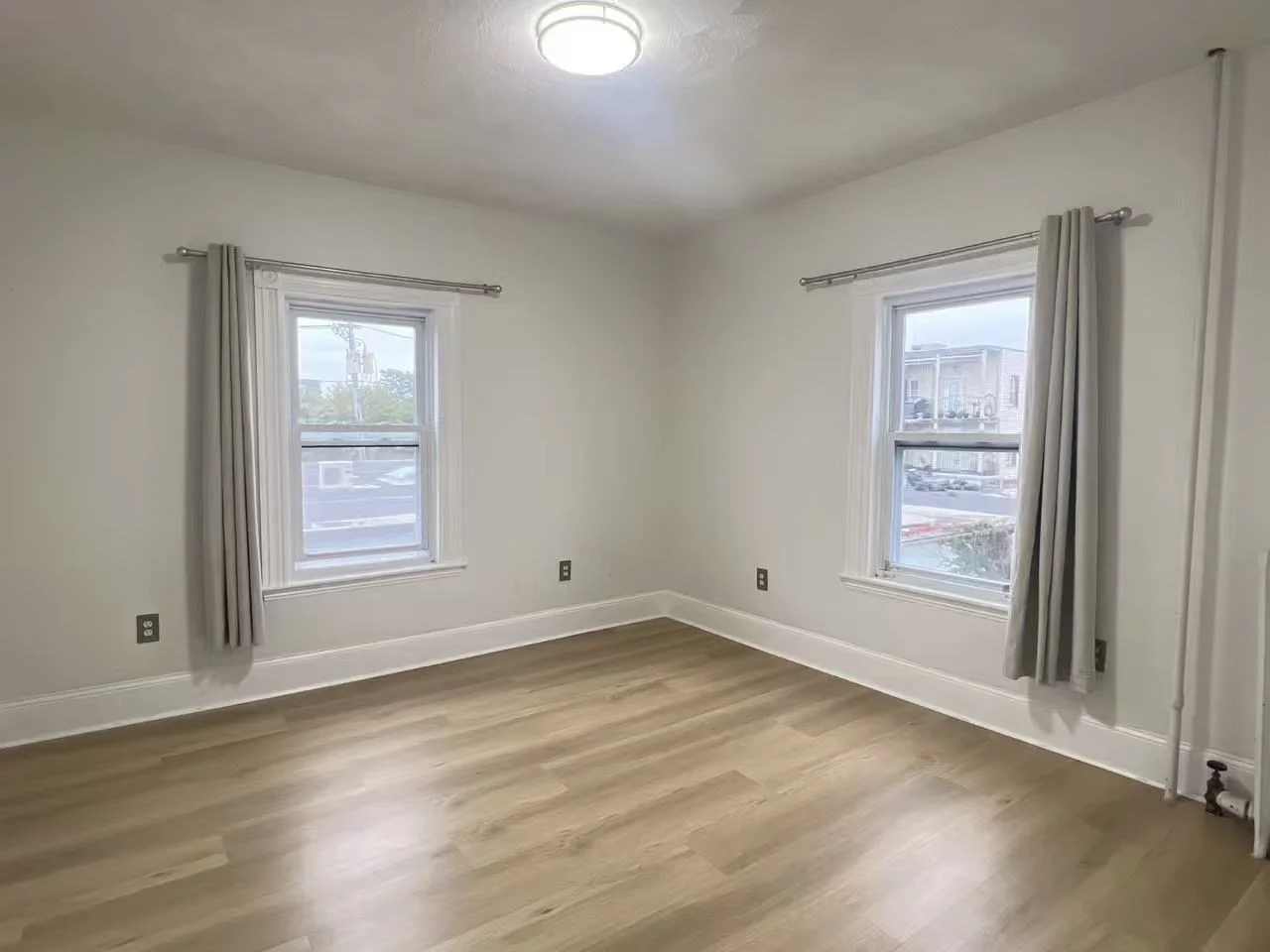4 bed, 1 bath apartment for rent at 51 Prospect Unit SF, Quincy — photo 9 of 12