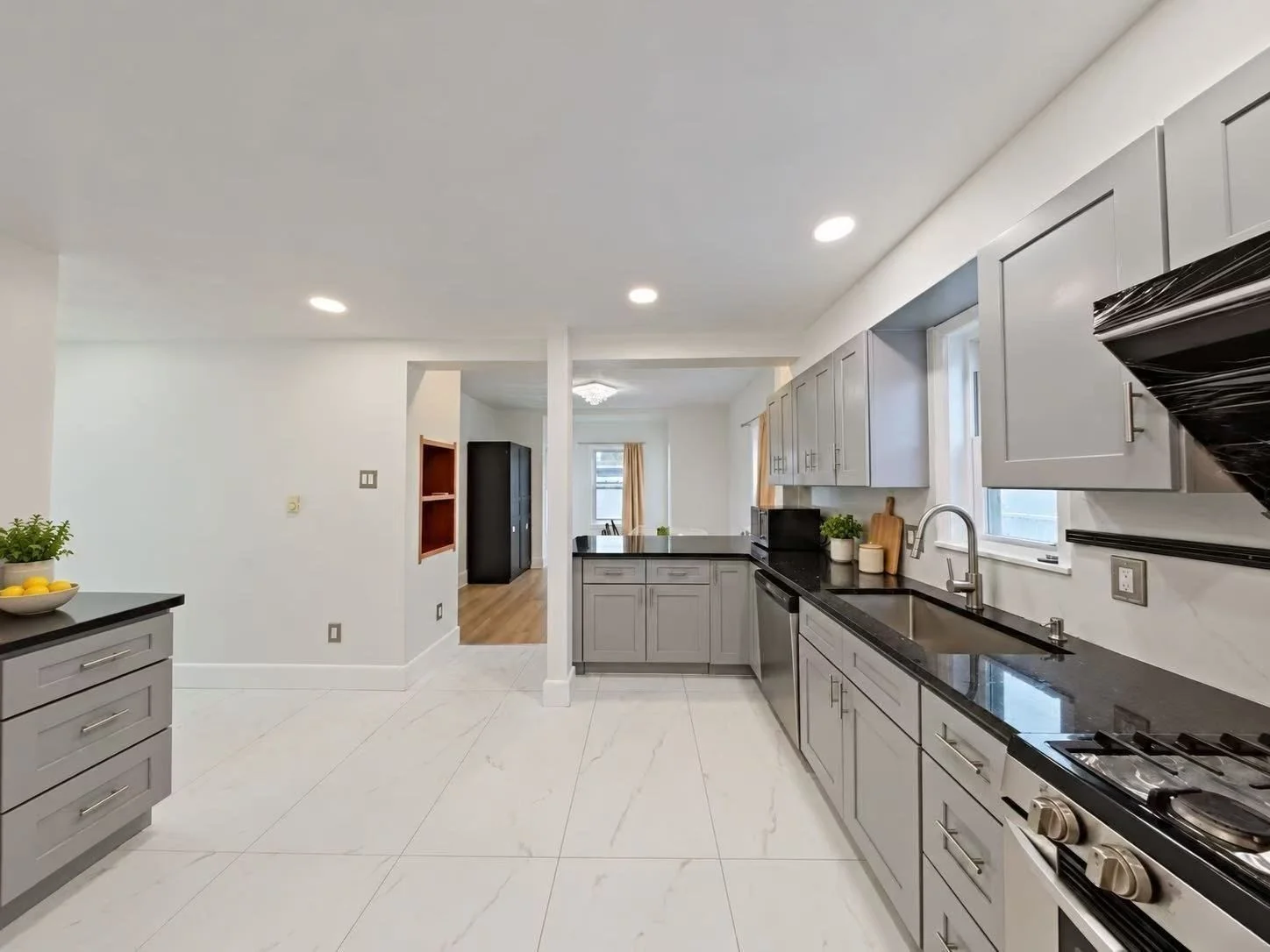 4 bed, 1 bath apartment for rent at 51 Prospect Unit SF, Quincy — photo 5 of 12