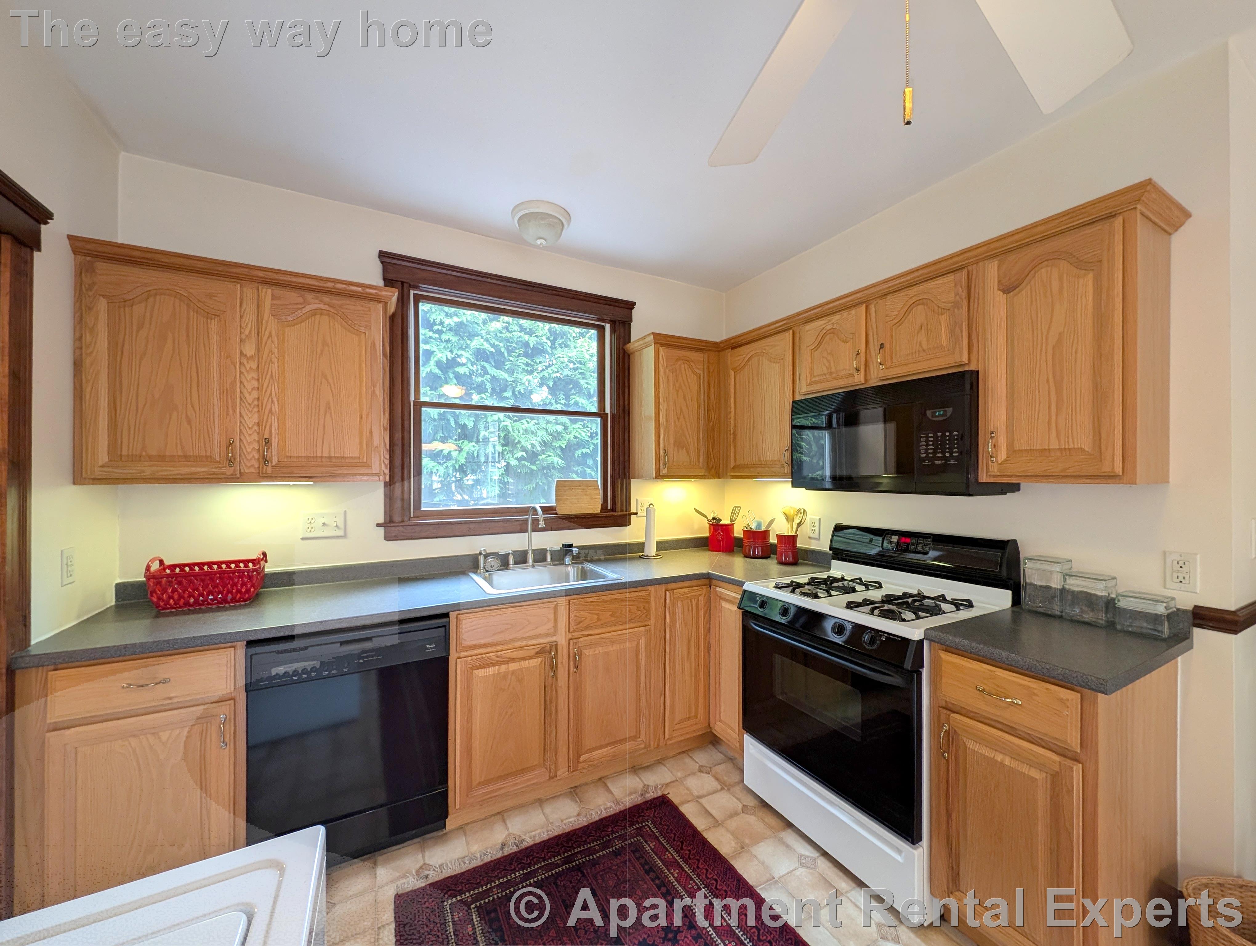 2 bed, 1 bath apartment for rent at 51 Reservoir St Unit 1, Huron Village — photo 7 of 20