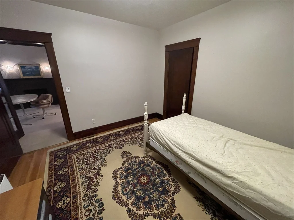 3 bed, 1 bath apartment for rent at 51 Richmond Ave Unit 1, West Side — photo 15 of 17