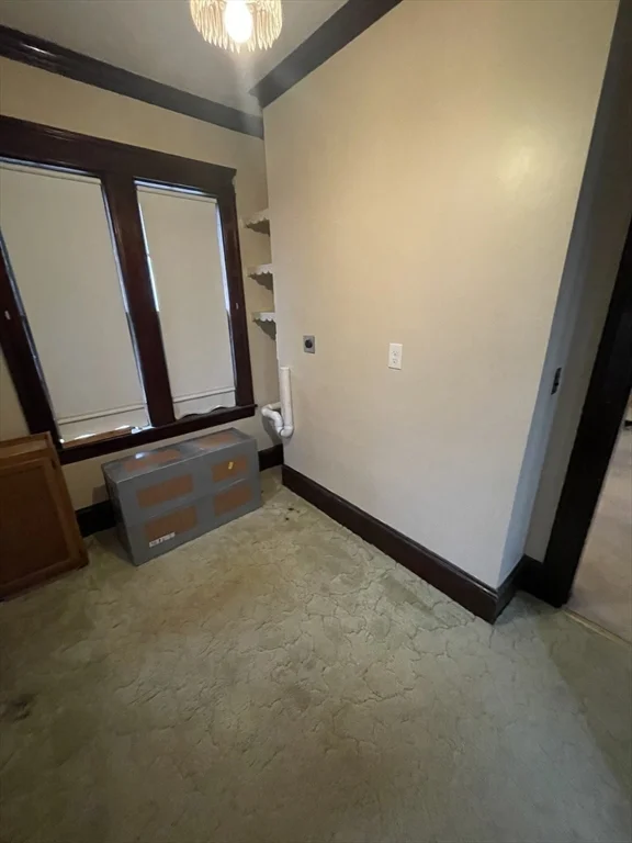 3 bed, 1 bath apartment for rent at 51 Richmond Ave Unit 1, West Side — photo 14 of 17