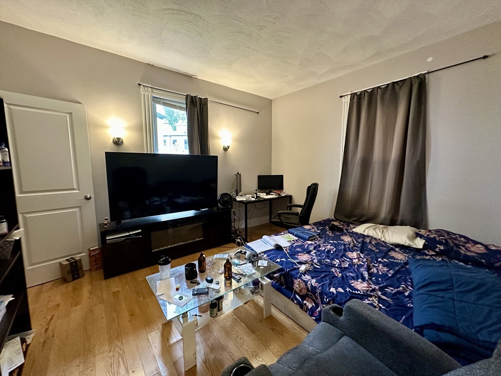 3 bed, 2 bath apartment for rent at 51 Rindge Ave Unit 51, North Cambridge — photo 8 of 9