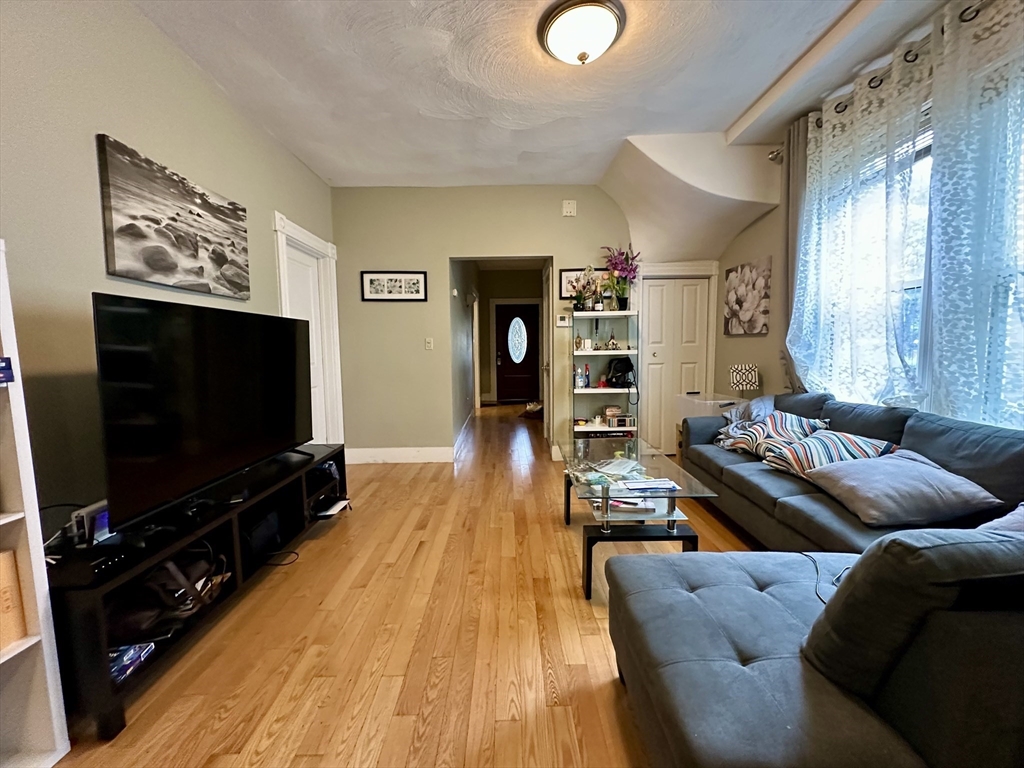 3 bed, 2 bath apartment for rent at 51 Rindge Ave Unit 51, North Cambridge — photo 3 of 9