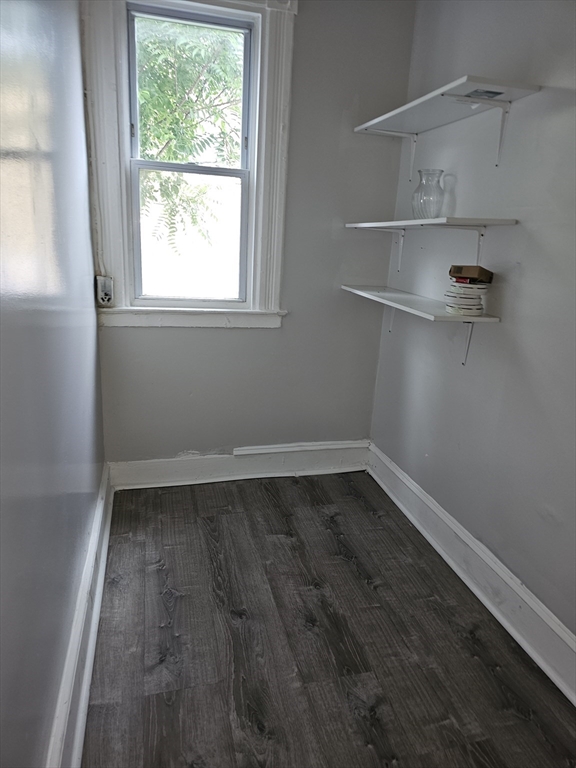 2 bed, 1 bath apartment for rent at 51 Rutledge Ave Unit 2nd fl, Springfield — photo 4 of 8