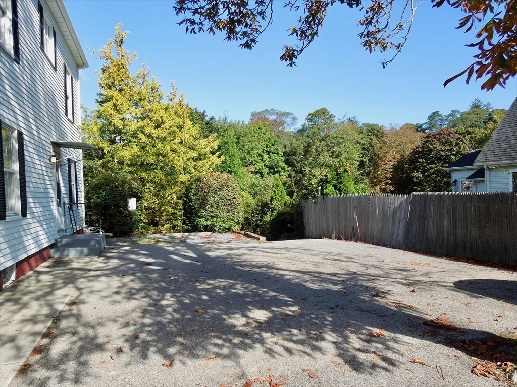 2 bed, 1 bath apartment for rent at 51 Samoset St Unit 2, Plymouth — photo 2 of 11