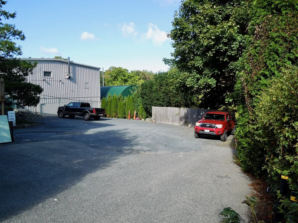 2 bed, 1 bath apartment for rent at 51 Samoset St Unit 2, Plymouth — photo 3 of 11