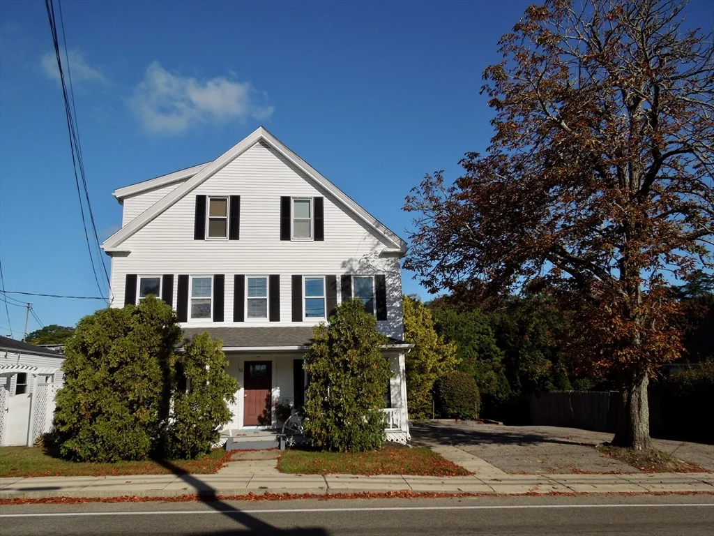 2 bed, 1 bath apartment for rent at 51 Samoset St Unit 2, Plymouth