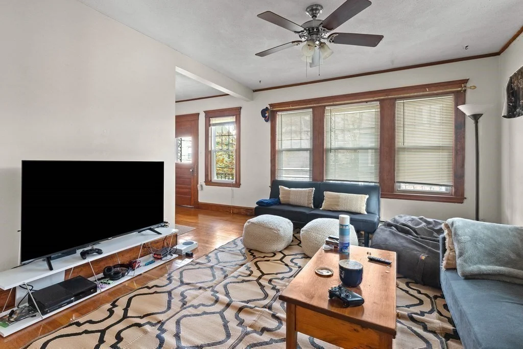 2 bed, 1 bath apartment for rent at 51 Sargent Ave Unit 2, Winter Hill — photo 1 of 10