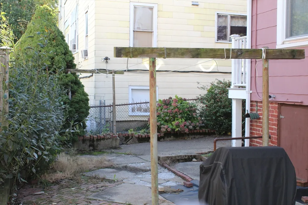 2 bed, 1 bath apartment for rent at 51 School St Unit 2, Union Square — photo 8 of 8