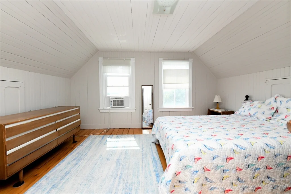 4 bed, 1 bath apartment for rent at 51 South Blvd Unit Weekly, Onset Bay — photo 19 of 31