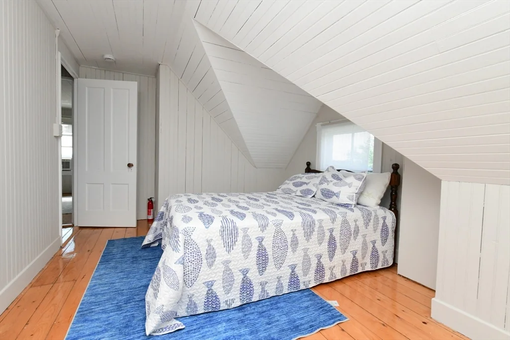 4 bed, 1 bath apartment for rent at 51 South Blvd Unit Weekly, Onset Bay — photo 22 of 31