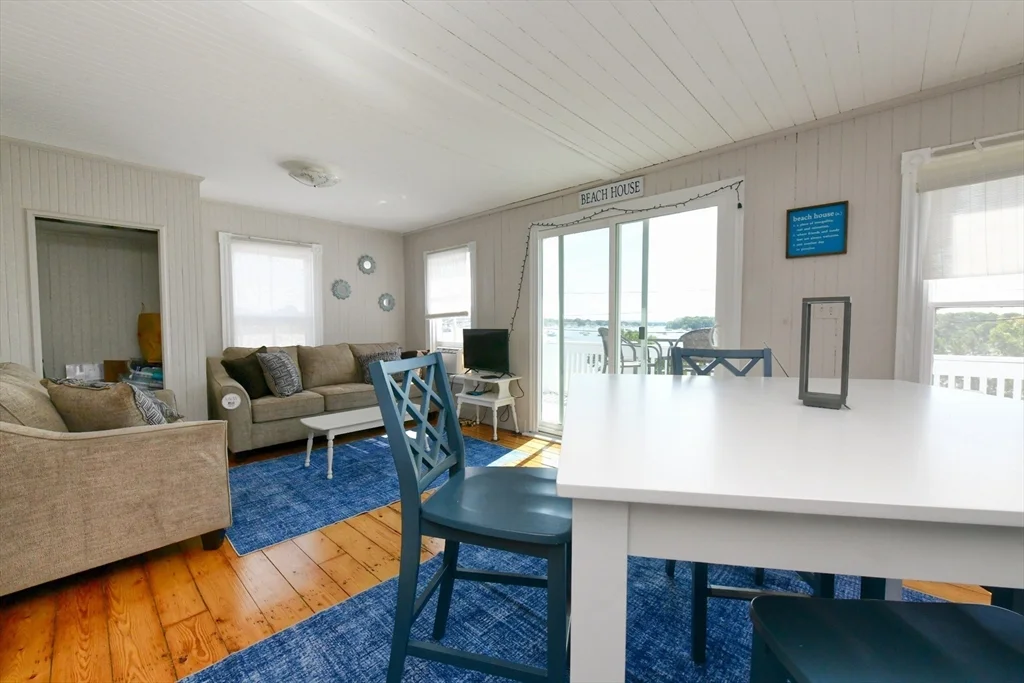 4 bed, 1 bath apartment for rent at 51 South Blvd Unit Weekly, Onset Bay — photo 6 of 31