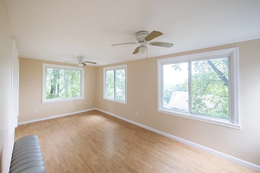 3 bed, 1 bath apartment for rent at 51 South Lenox St Unit 2, Worcester — photo 13 of 17