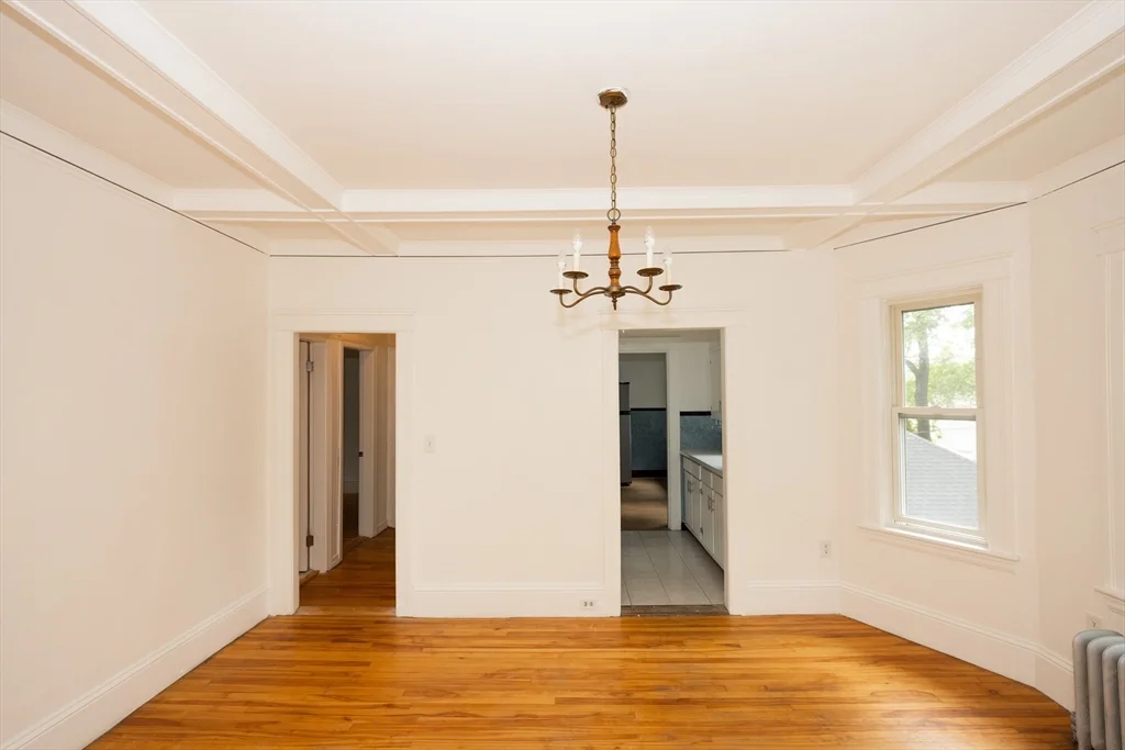 3 bed, 1 bath apartment for rent at 51 South Lenox St Unit 2, Worcester — photo 4 of 17