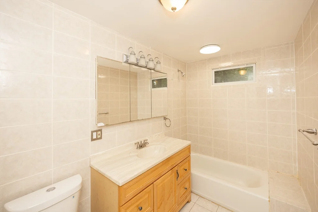 3 bed, 1 bath apartment for rent at 51 South Lenox St Unit 2, Worcester — photo 17 of 17