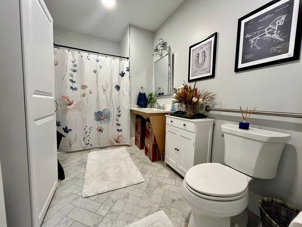 1 bed, 1 bath apartment for rent at 51 South St Unit 204, Hingham — photo 10 of 14