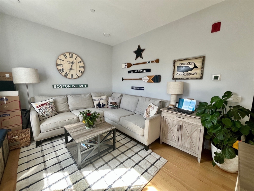 1 bed, 1 bath apartment for rent at 51 South St Unit 204, Hingham — photo 2 of 14