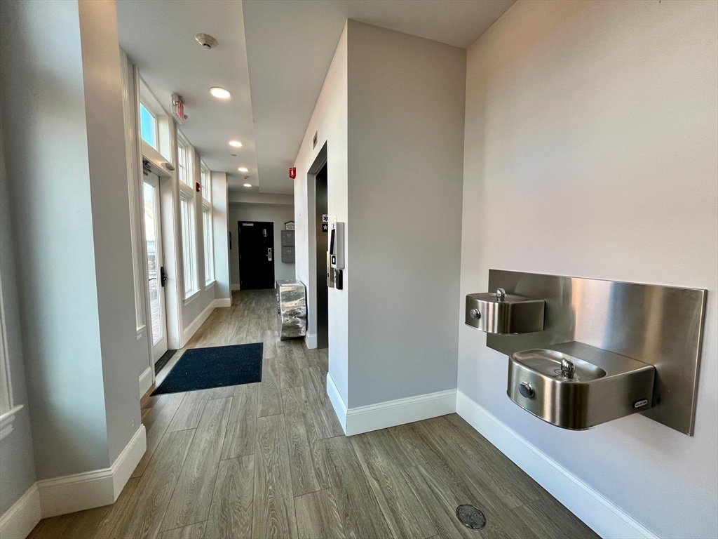 1 bed, 1 bath apartment for rent at 51 South St Unit 204, Hingham — photo 13 of 14