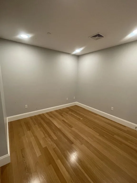 2 bed, 1 bath apartment for rent at 51 South St Unit 302, Hingham — photo 12 of 17