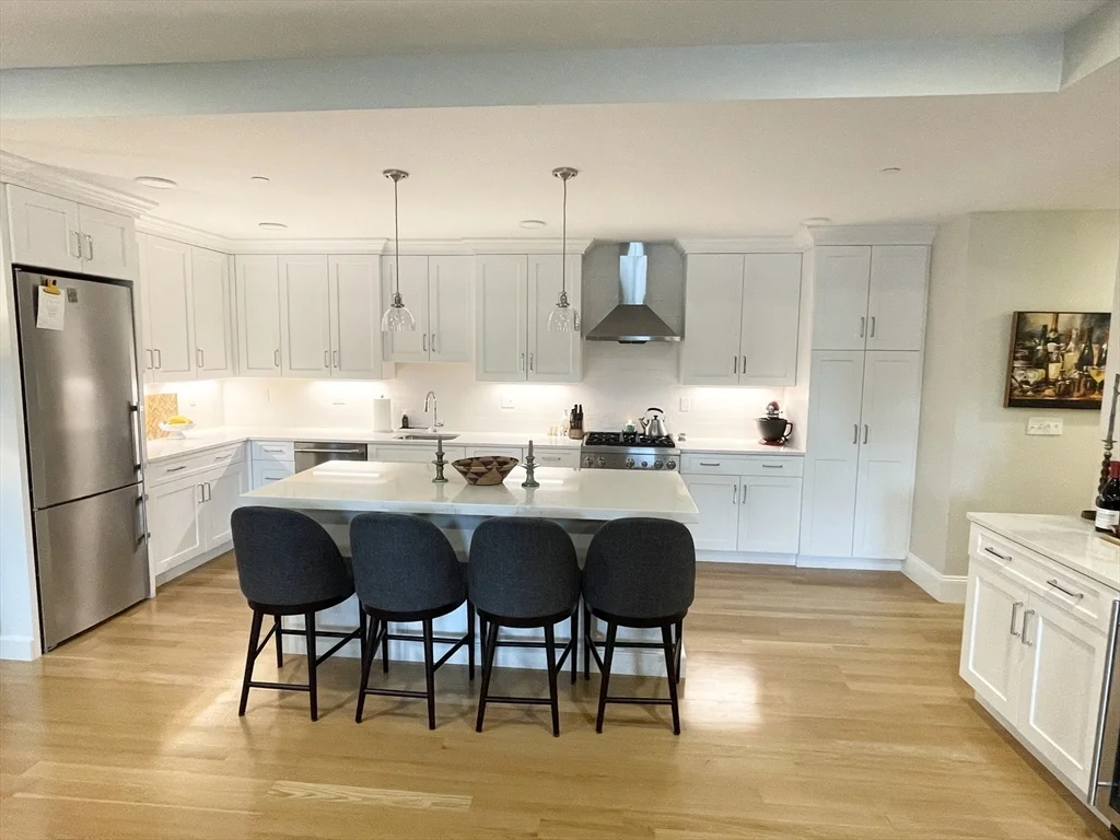2 bed, 1 bath apartment for rent at 51 South St Unit 302, Hingham