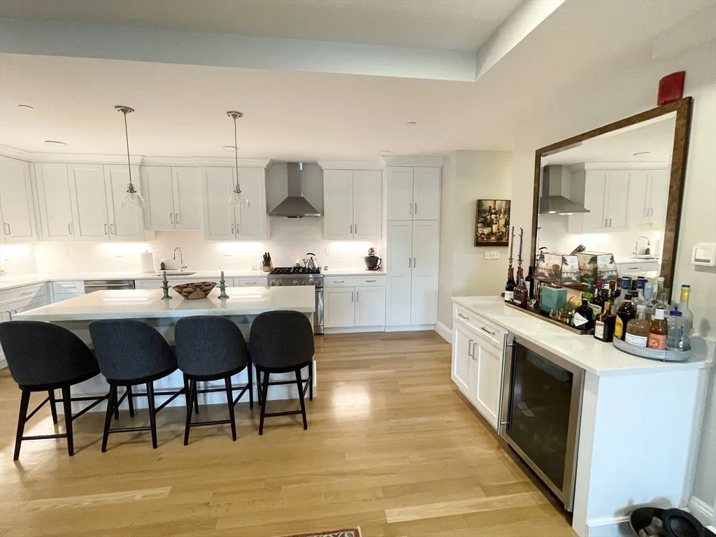2 bed, 1 bath apartment for rent at 51 South St Unit 302, Hingham — photo 4 of 17