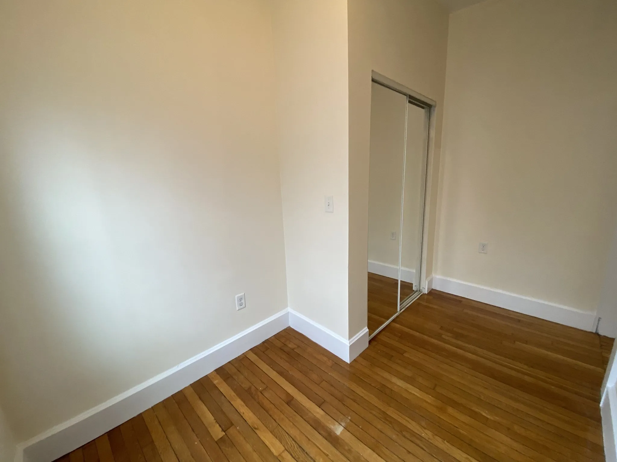 3 bed, 1 bath apartment for rent at 51 Telegraph St Unit 2, South Boston — photo 22 of 25