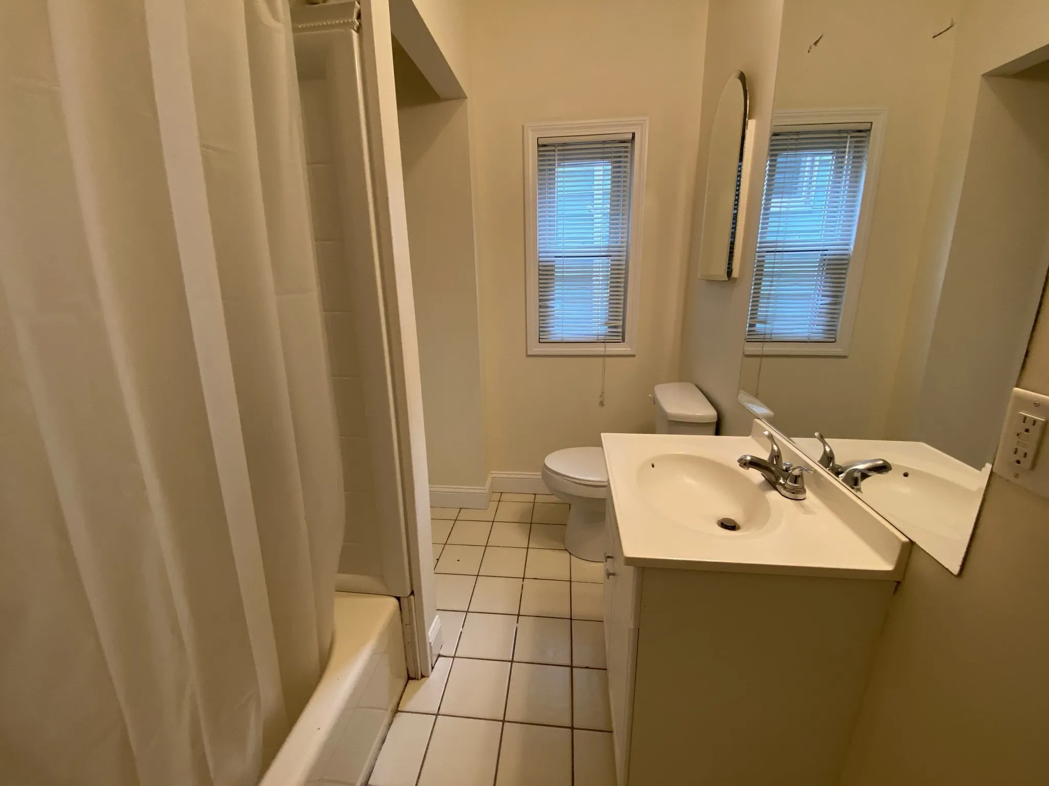 3 bed, 1 bath apartment for rent at 51 Telegraph St Unit 2, South Boston — photo 11 of 25