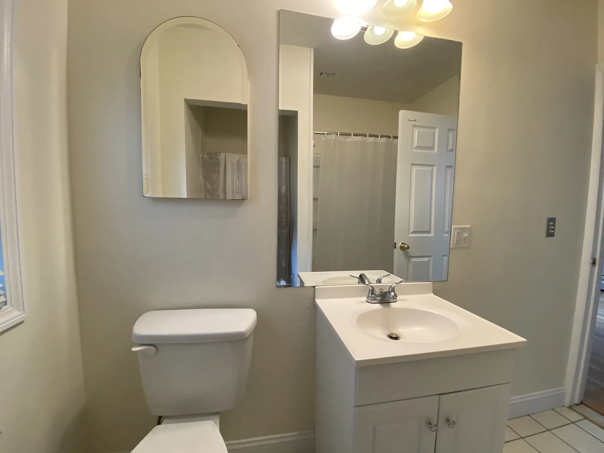 3 bed, 1 bath apartment for rent at 51 Telegraph St Unit 2, South Boston — photo 10 of 25
