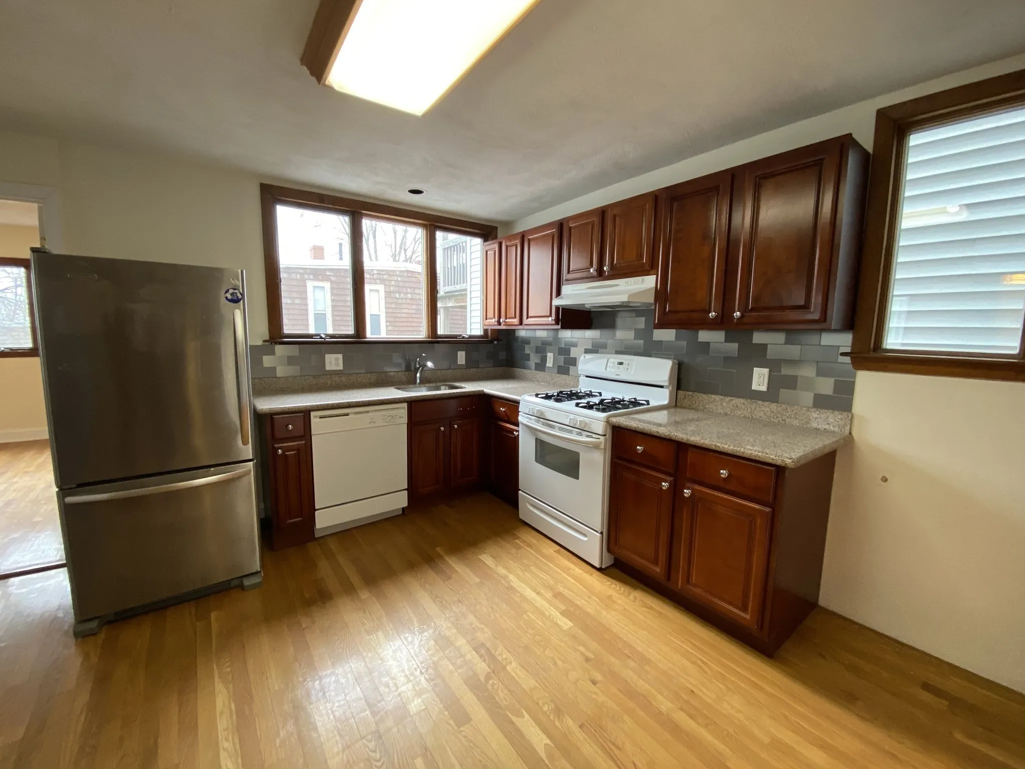 3 bed, 1 bath apartment for rent at 51 Telegraph St Unit 2, South Boston — photo 4 of 25