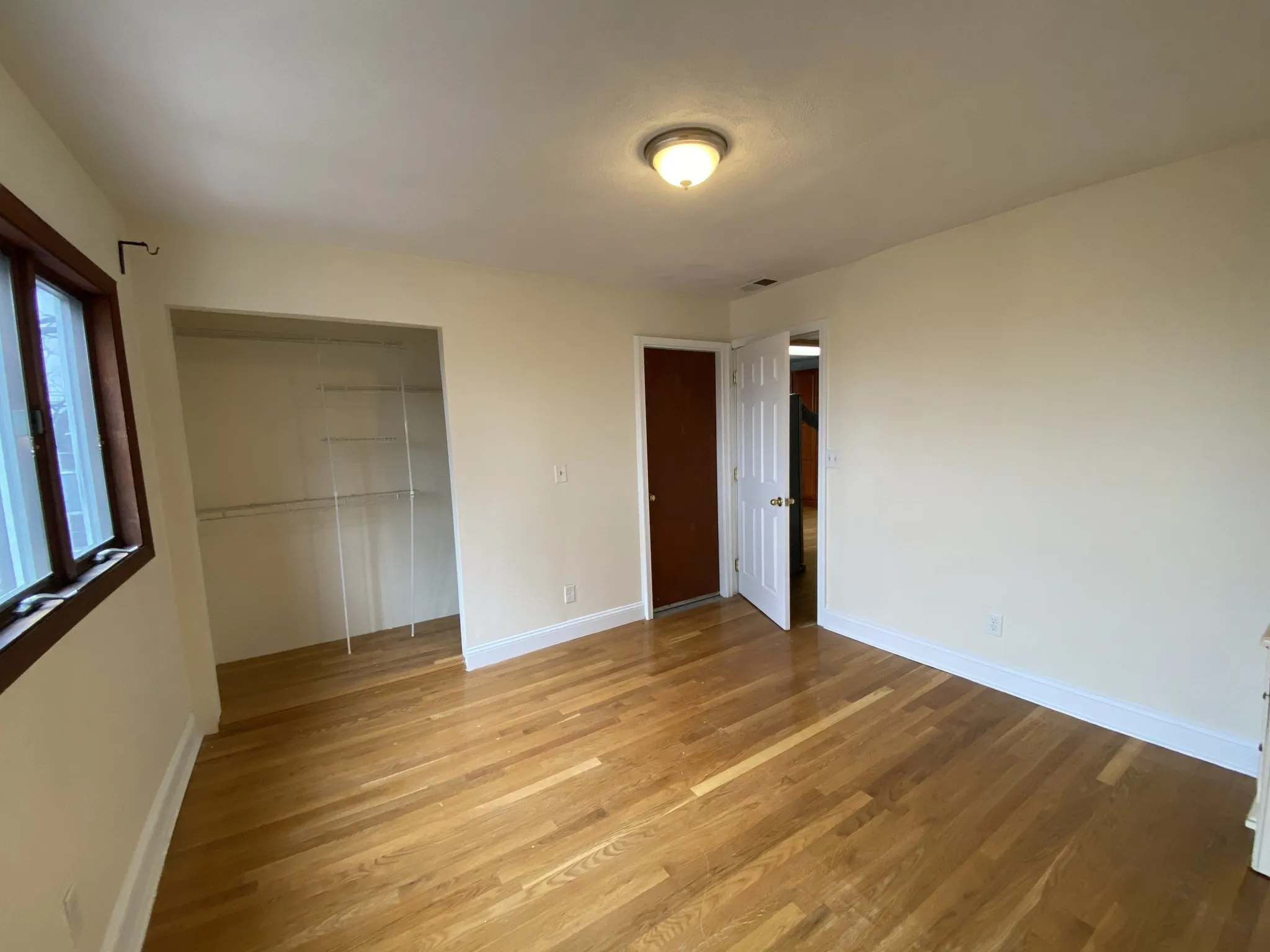 3 bed, 1 bath apartment for rent at 51 Telegraph St Unit 2, South Boston — photo 17 of 25