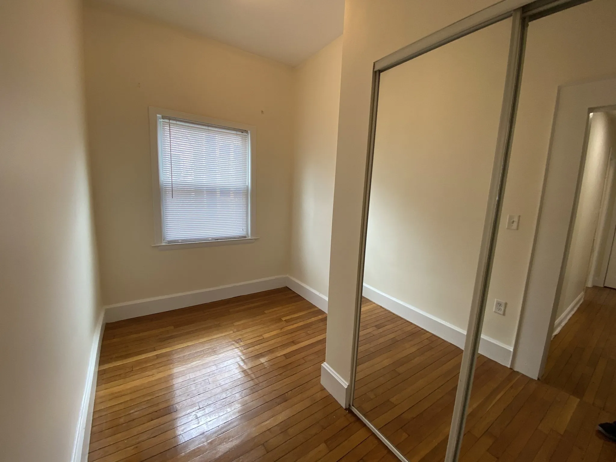 3 bed, 1 bath apartment for rent at 51 Telegraph St Unit 2, South Boston — photo 21 of 25