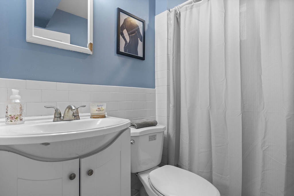 3 bed, 1 bath apartment for rent at 51 Telegraph St Unit 3, South Boston — photo 9 of 9