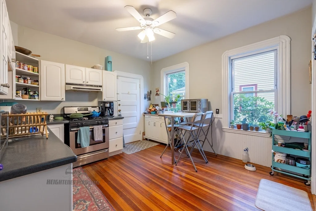 3 bed, 2 bath apartment for rent at 51 Waldeck St Unit 1, Dorchester — photo 13 of 33