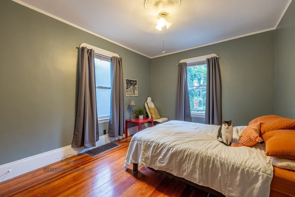 3 bed, 2 bath apartment for rent at 51 Waldeck St Unit 1, Dorchester — photo 17 of 33