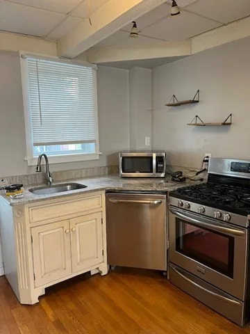 2 bed, 1 bath apartment for rent at 51 Washington St Unit 2, Ayer — photo 2 of 18