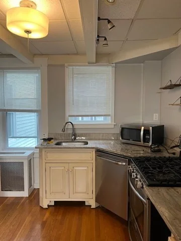 2 bed, 1 bath apartment for rent at 51 Washington St Unit 2, Ayer — photo 4 of 18