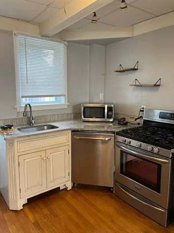 2 bed, 1 bath apartment for rent at 51 Washington St Unit 2, Ayer — photo 5 of 18