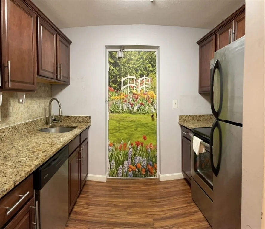 1 bed, 1 bath apartment for rent at 51 Will Dr Unit 130, Canton — photo 2 of 12