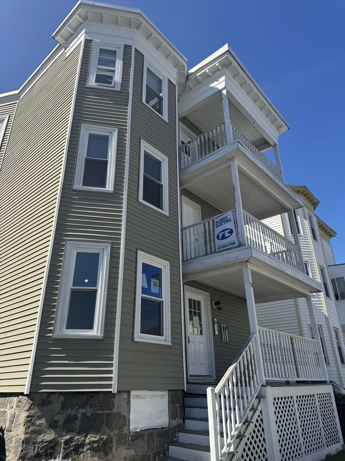 3 bed, 1 bath apartment for rent at 51 Withington Unit 2, Dorchester — photo 2 of 16