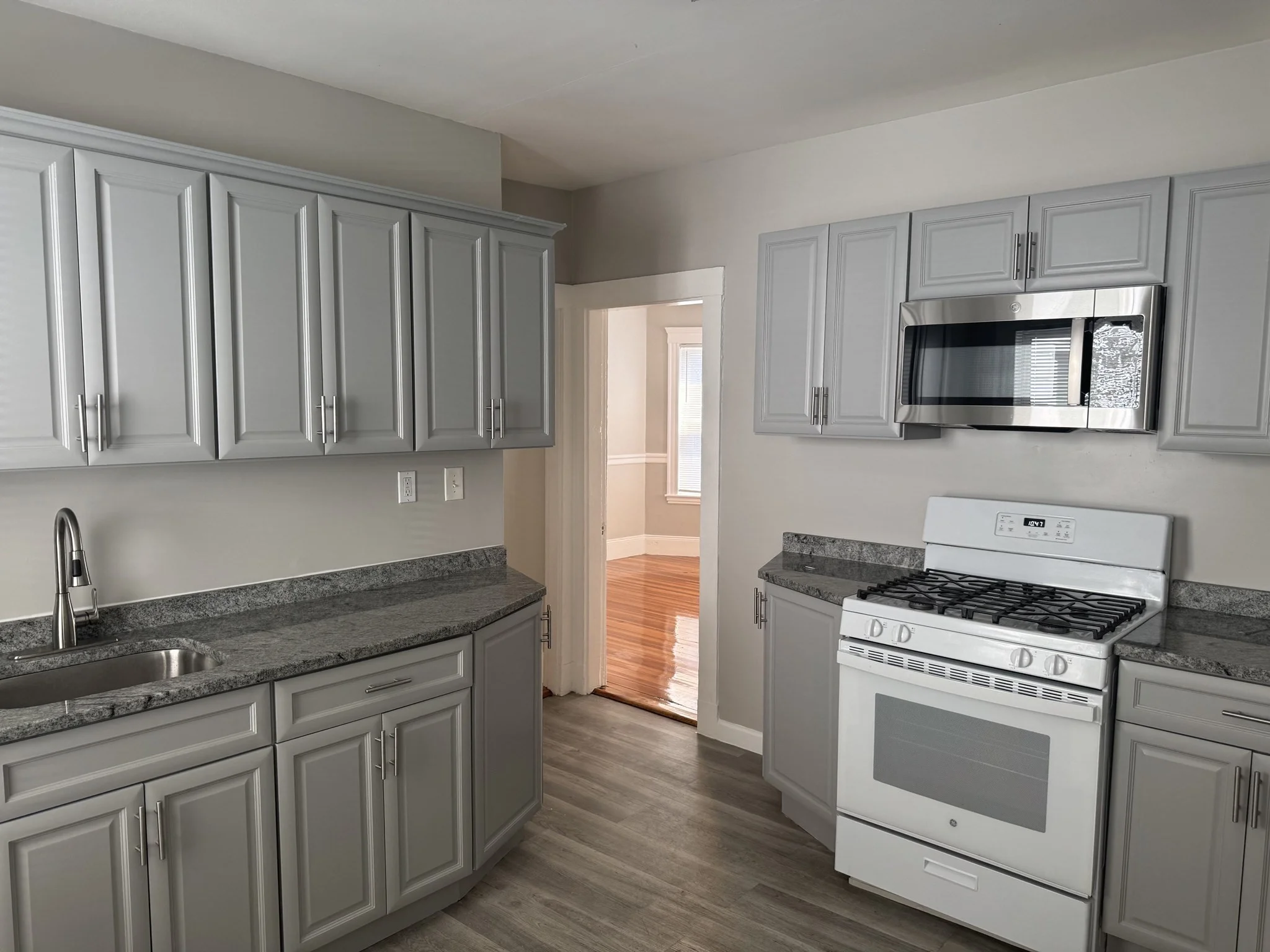 3 bed, 1 bath apartment for rent at 51 Withington Unit 2, Dorchester