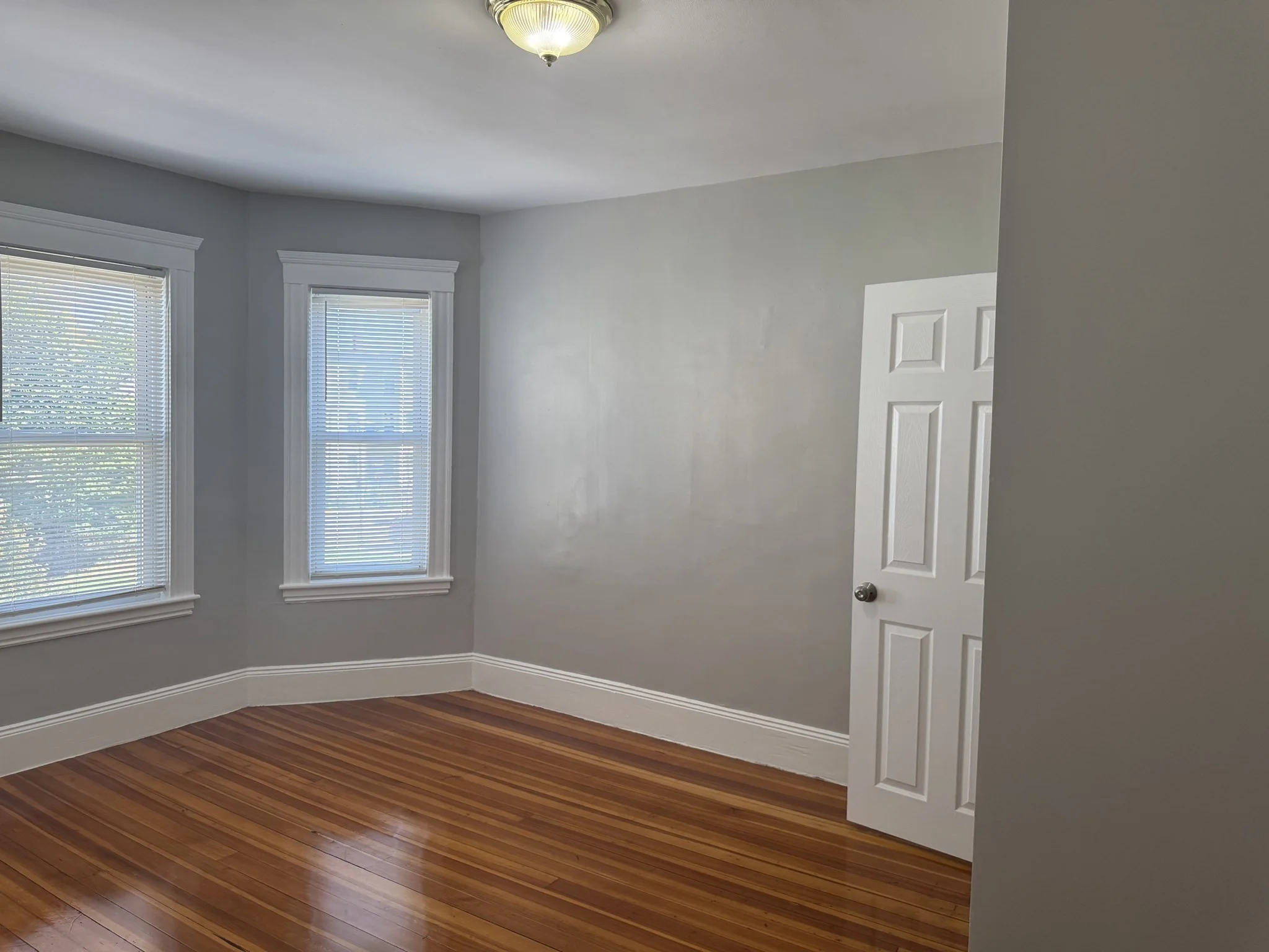 3 bed, 1 bath apartment for rent at 51 Withington Unit 2, Dorchester — photo 3 of 16