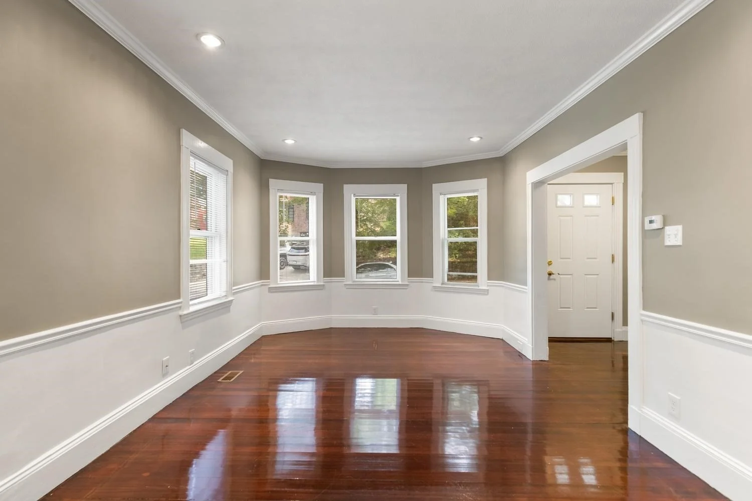2 bed, 1 bath apartment for rent at 51 Wolcott Rd Unit 1, Chestnut Hill — photo 4 of 30