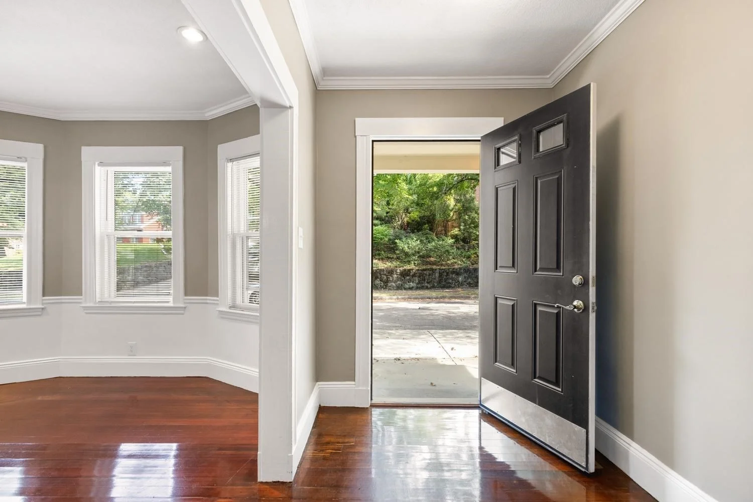 2 bed, 1 bath apartment for rent at 51 Wolcott Rd Unit 1, Chestnut Hill — photo 2 of 30