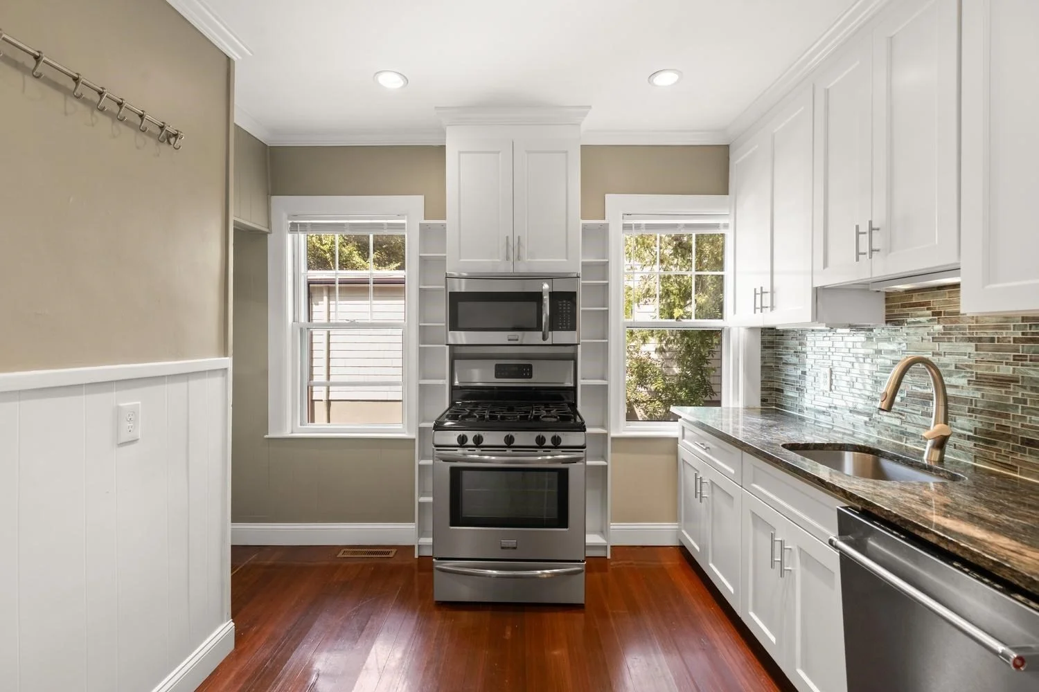 2 bed, 1 bath apartment for rent at 51 Wolcott Rd Unit 1, Chestnut Hill — photo 15 of 30