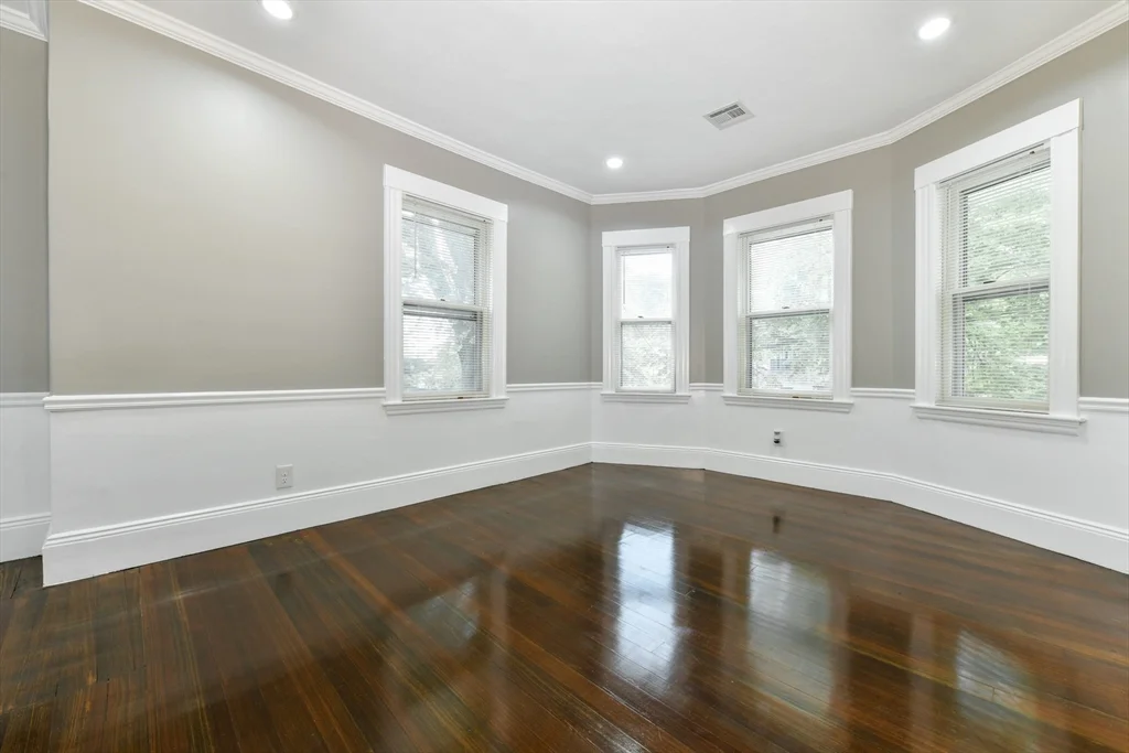 2 bed, 1 bath apartment for rent at 51 Wolcott Rd Unit 1, Chestnut Hill — photo 5 of 22