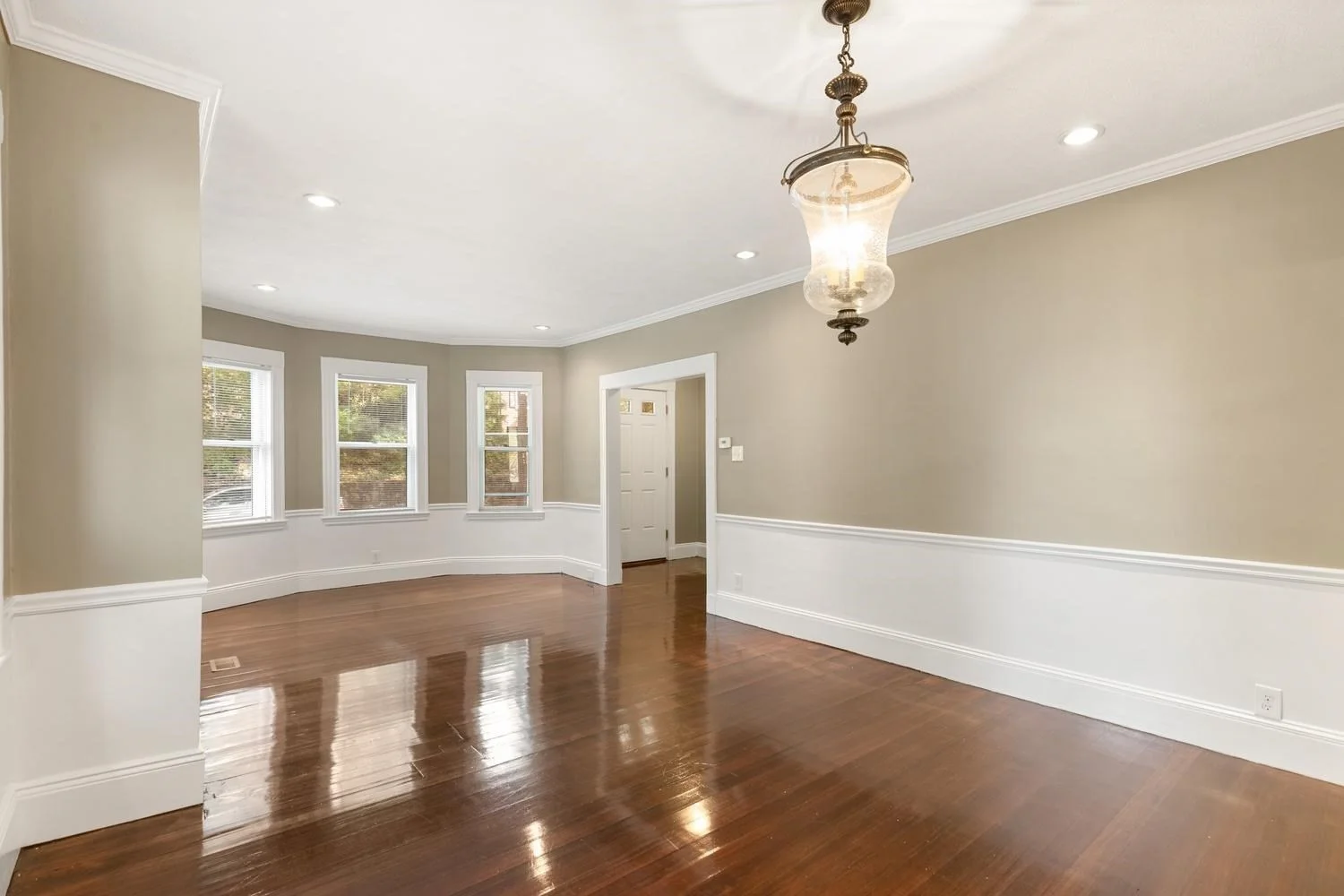 2 bed, 1 bath apartment for rent at 51 Wolcott Rd Unit 1, Chestnut Hill — photo 11 of 30