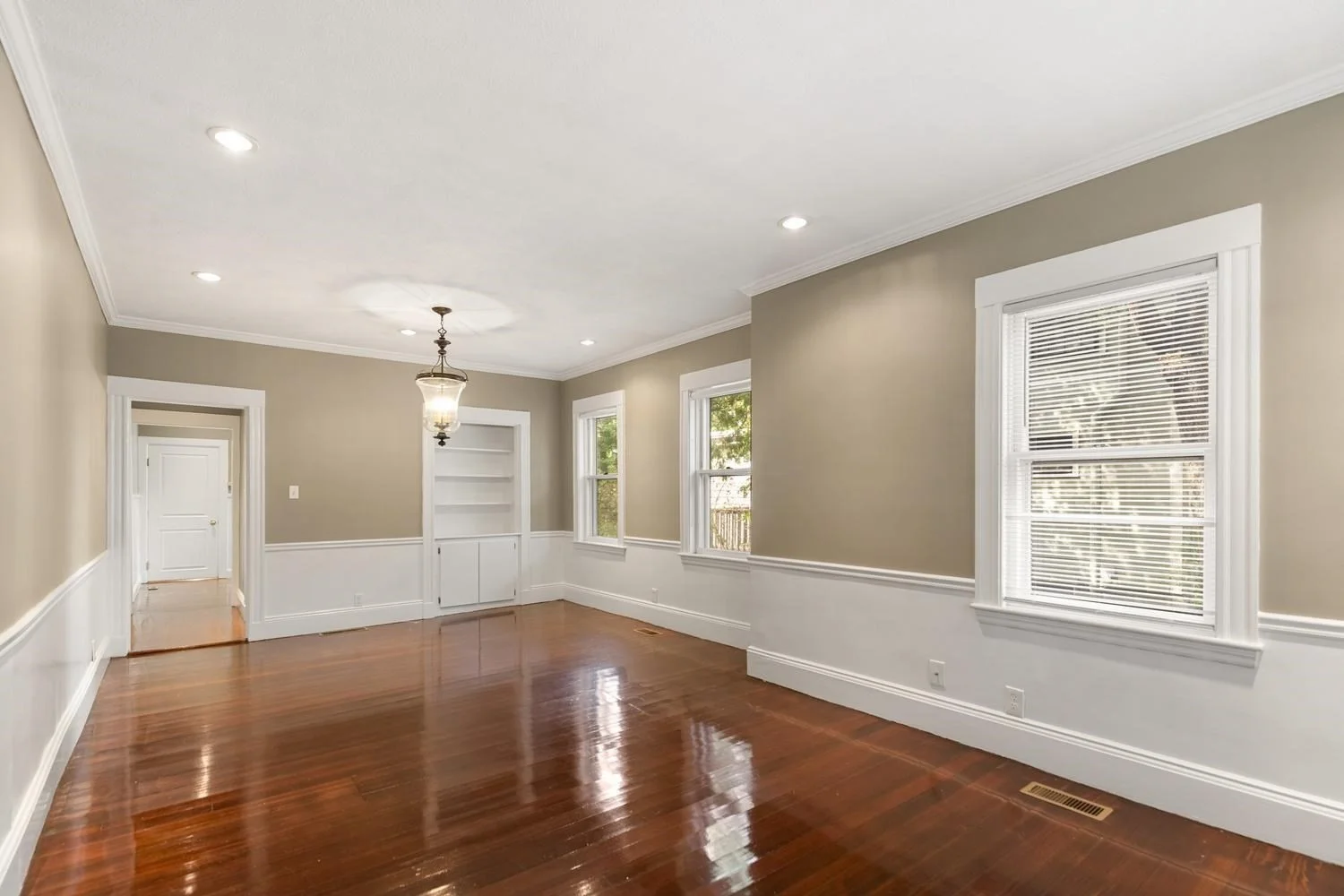 2 bed, 1 bath apartment for rent at 51 Wolcott Rd Unit 1, Chestnut Hill — photo 7 of 30